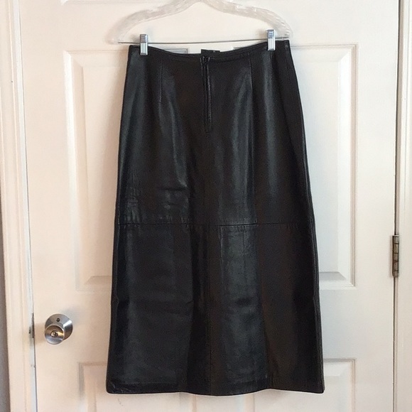 🔥🔥TAKE 50% OFF LIST PRICE 🔥🔥.        RED KID.       LEATHER SKIRT - Picture 2 of 2